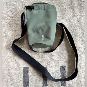New Corkcicle Green Crossbody Water Bottle Sling Bag